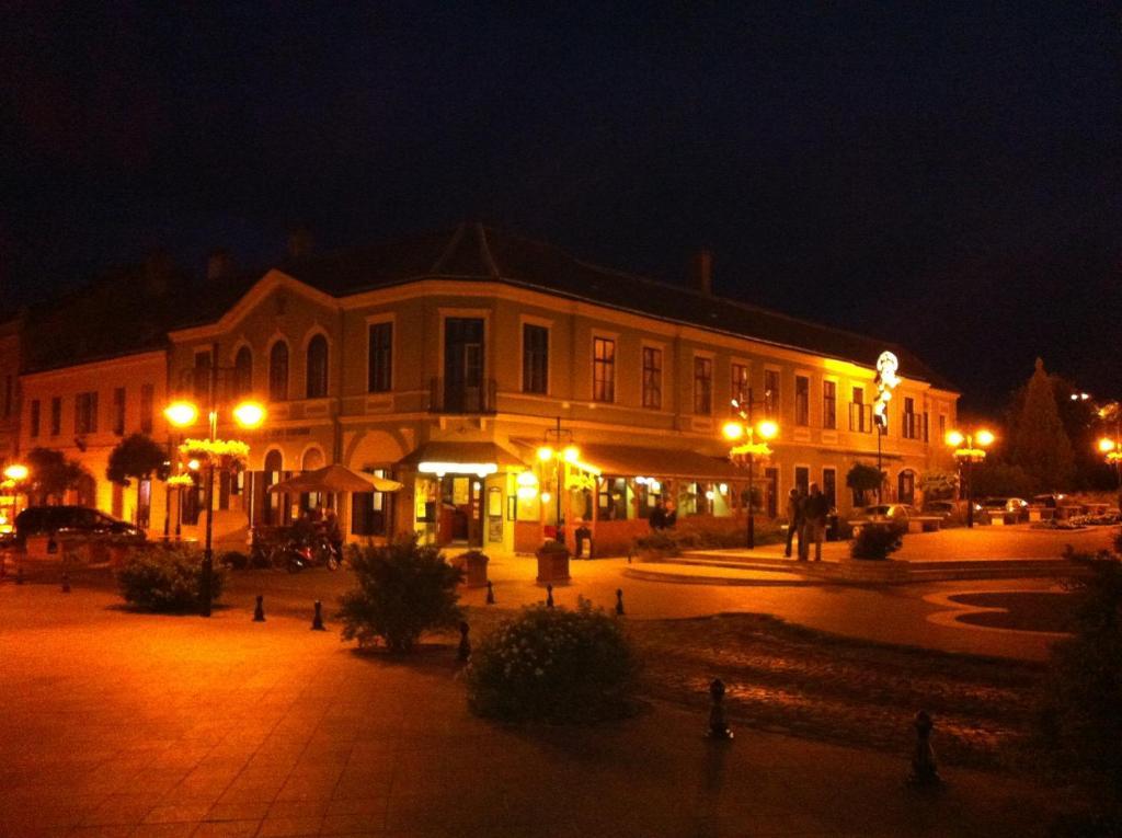 Arany Strucc Hotel Kőszeg Екстериор снимка